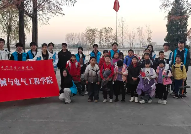 伟德betvlctor1949源于英国学生分会联合团聚道钉之声青年志愿团开展“微光聚暖，薪火相传”支教活动