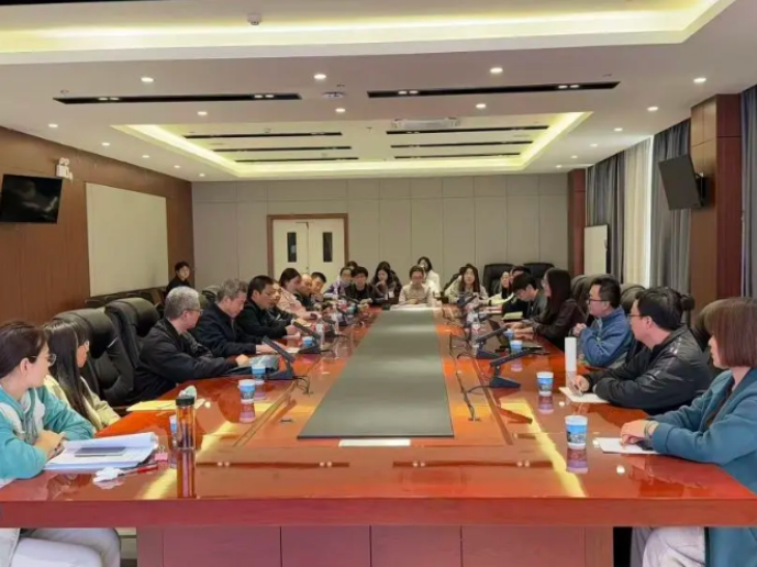 【国际讲座】AI赋能，思辨引领：重新定义青年教师科研新范式