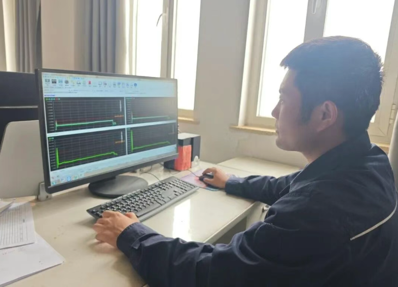 优秀校友高嘉新|把复杂流程“画成标准”，他在天窗里跑出效率