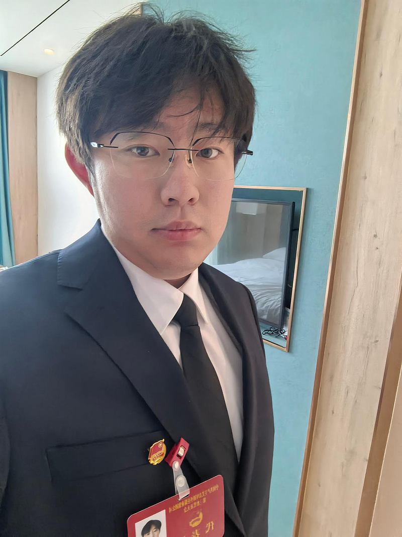 扎根露天矿场，在无人驾驶一线跑出“硬核速度”——杨梦龙成长纪实